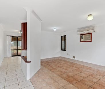 3 x 1 CORNER BLOCK - IDEAL LOCATION - Photo 1