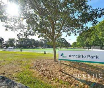 RENOVATED FLAT SECONDS AWAY FROM ARNCLIFFE STATION! - Photo 6