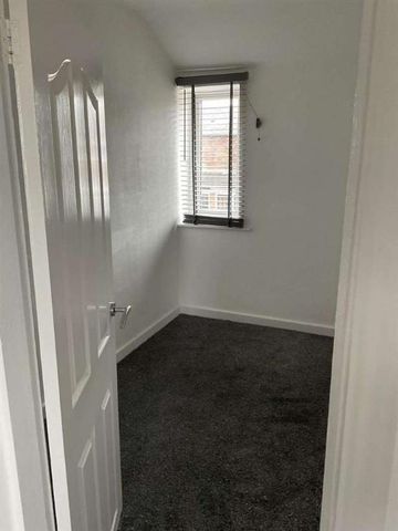 Yewtree Avenue, St. Helens, WA9 - Photo 3