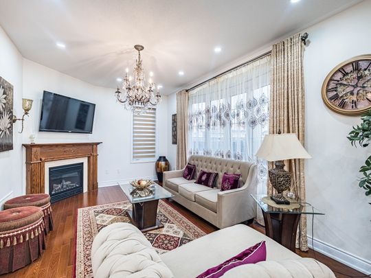 For Lease - 1 Orangeblossom Trail, Brampton, Ontario - Photo 1