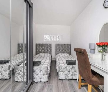 Cable Street, Shadwell, E1 - Photo 4