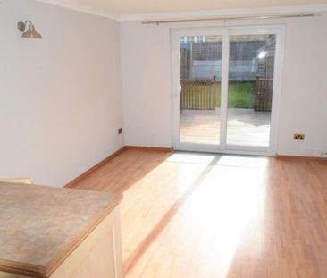 2 bedroom semi-detached house to rent - Photo 2