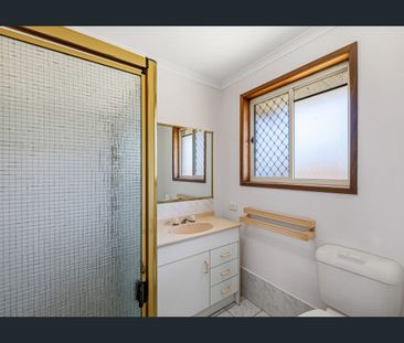 THE PERFECT FAMILY HOME! - Photo 6