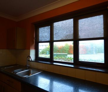 Ground floor maisonette to rent on - Photo 2