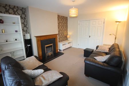 The Brambles, Pembroke Wood - Photo 2