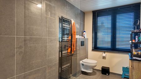 Gerenoveerde woning met zonnige tuin en zonnepanelen in Eeklo! - Photo 3