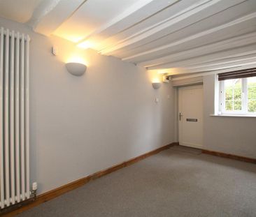 2 bedroom semi-detached house to rent - Photo 2