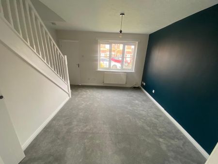 2 bedroom semi-detached house to rent - Photo 5