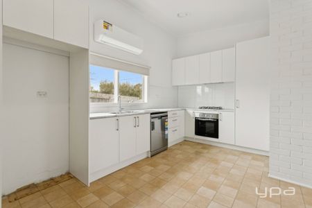 Flexible Home with Bungalow – Available Now 74 Broadway, Capel Sound - Photo 3