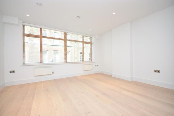 Studio to rent - Photo 1