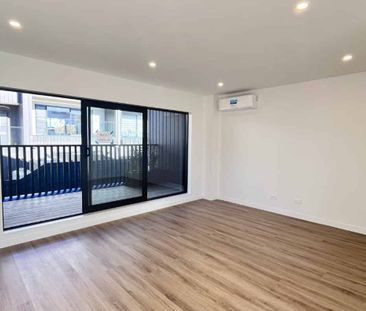 Brand New 4 Beds Home in Rangitoto Zone - Photo 5