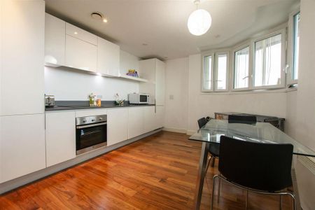2 bedroom apartment to rent - Photo 3