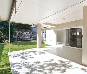 LARGE 4 BED + STUDY, FAMILY HOME - Photo 3