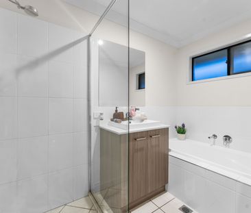 Stylish & Modern Home in Capestone - Photo 2