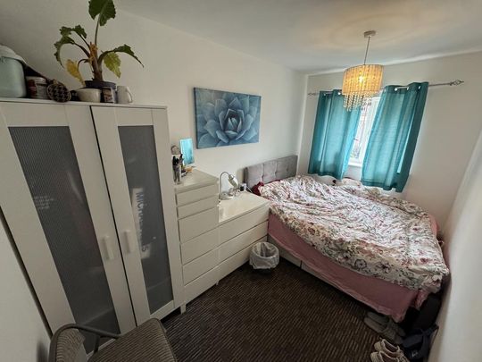 4 bedroom terraced house to rent - Photo 1