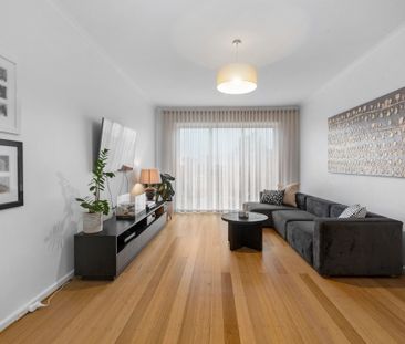 St Kilda East - Photo 1