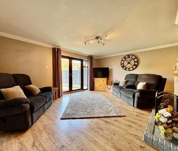 Nipsells Chase, Mayland, CM3 - Photo 1