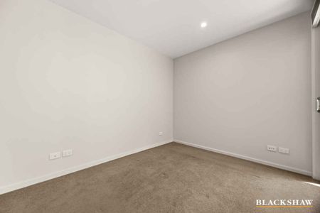 Spacious Living in Kingston - Photo 5