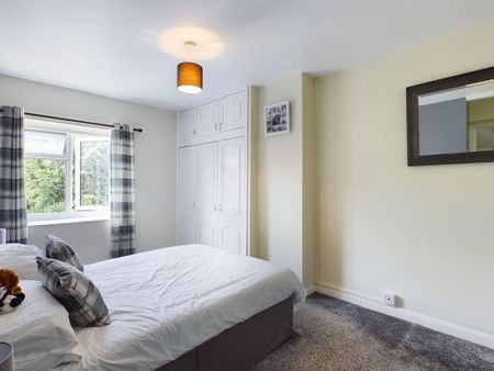 2 bedroom end of terrace house to rent - Photo 3