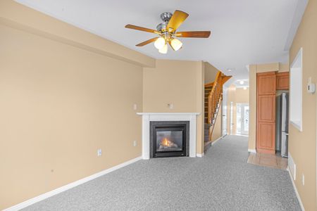 For Lease - 43 Northwest Passage, Whitchurch-Stouffville, Ontario - Photo 2