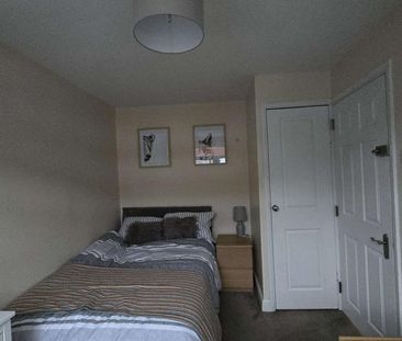 6 bedroom terraced house to rent - Photo 1