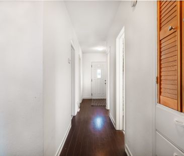 For Lease - 56 Ash Crescent, Toronto, Ontario - Photo 1