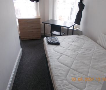 Student Properties to Let - Photo 1