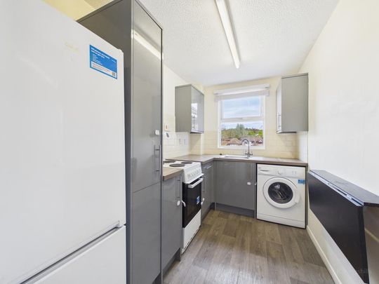 2 bedroom flat to rent - Photo 1