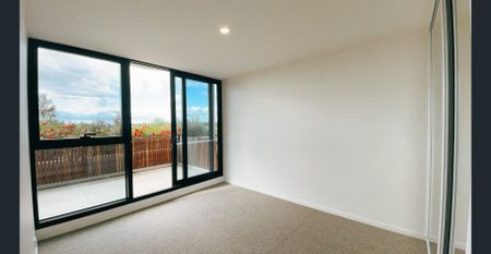 Oros Oakleigh Three Bedroom Apartment for rent - Photo 3