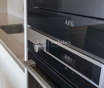 Apartment for rent, 4+kk - 3 bedrooms, 196m - Photo 4