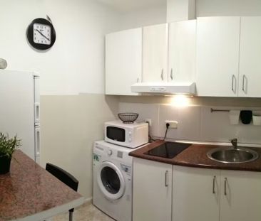 Carrer de Corretger, Barcelona, Catalonia 08003 - Photo 3