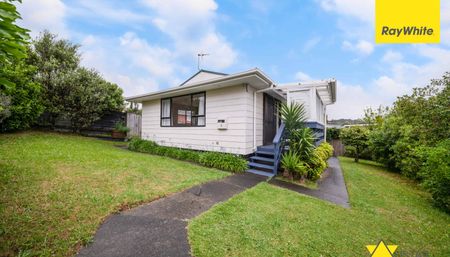 Charming Family Home in a Convenient New Lynn Location - Photo 5