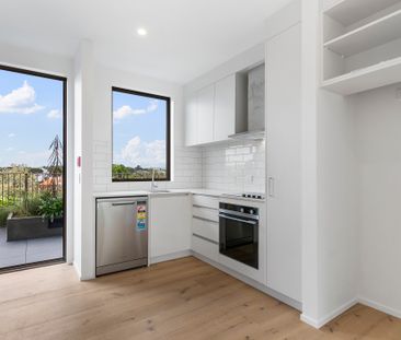 Modern Luxury - Unbeatable DGZ Location - Photo 4