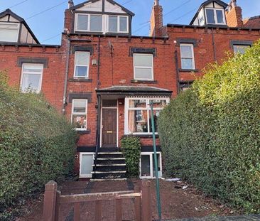 4 bedroom terraced house to rent - Photo 1