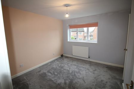 Two Bed Property to Rent - Photo 2