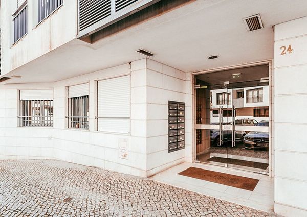 Avenida Madame Curie