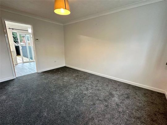 2 bedroom end of terrace house to rent - Photo 1