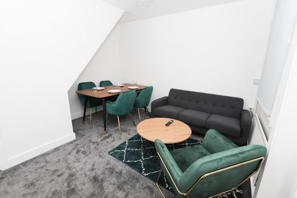 3 bedroom House To Let Total Size: 786 SQ FT - Photo 1