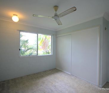 Charming 2 Bedroom Unit in Quiet Rasmussen - Photo 5