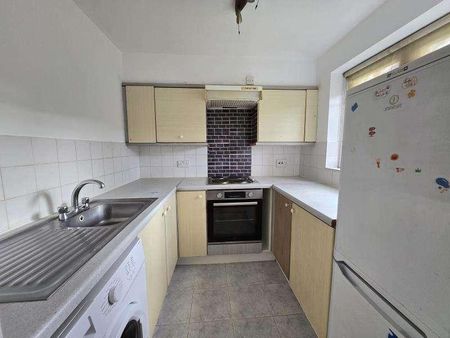 Swaythling Close, Edmonton, N18 - Photo 5