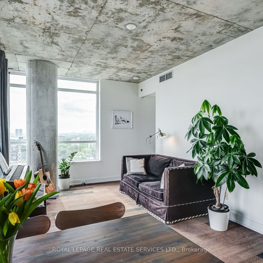 Carnaby Lofts 20 , #1908 - Photo 1