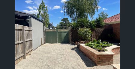 Renovated, Delightful Northside Home - Photo 3