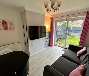 Willow Close - Photo 3