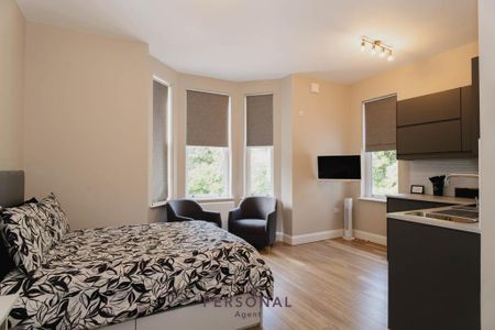 Studio to rent - Photo 3