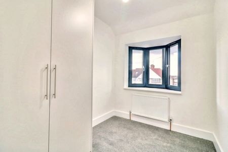 Victoria Avenue, Wembley, HA9 - Photo 3