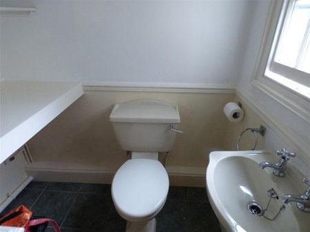 3 bedroom terraced house to rent - Photo 5