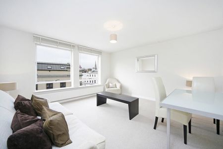 Large, two double bedroom apartment set in this quiet, modern private portered building with lift, located in the heart of South Kensington. Council Band F | EPC Rating C - Photo 2