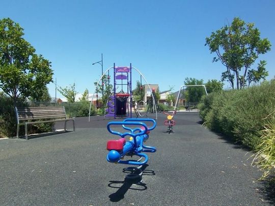 Family home in Lightsview! - Photo 1