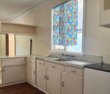 Charming 2x1 in central location. - Photo 5