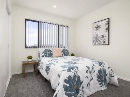 Chic 3 beds Townhouse in Mt Wellington/Ellerslie - Photo 2